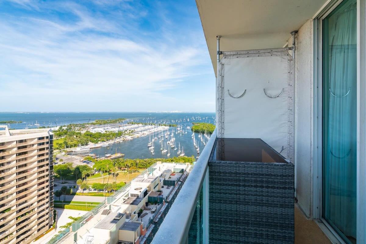 City View Balcony Steps From Restaurants, Peacock Park & Marina Miami Eksteriør billede